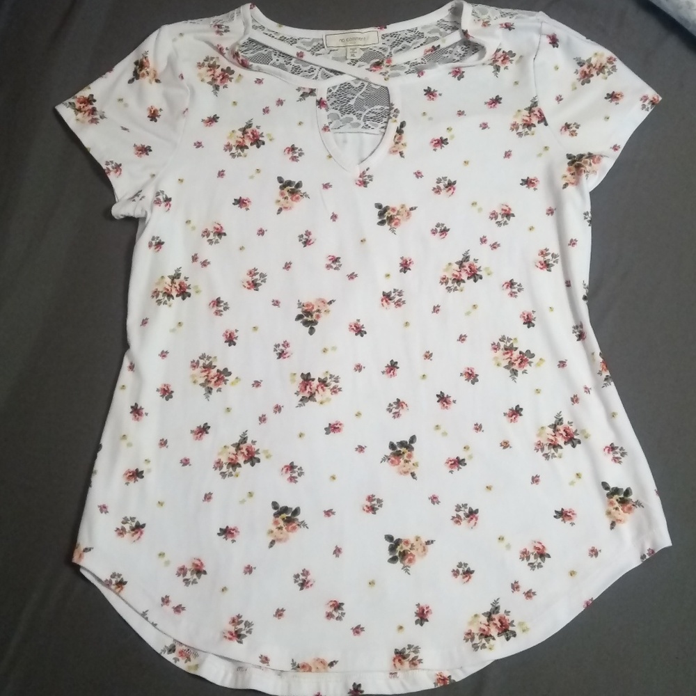 NEW W/O TAGS FLORAL LACE DETAIL TOP SZ XL